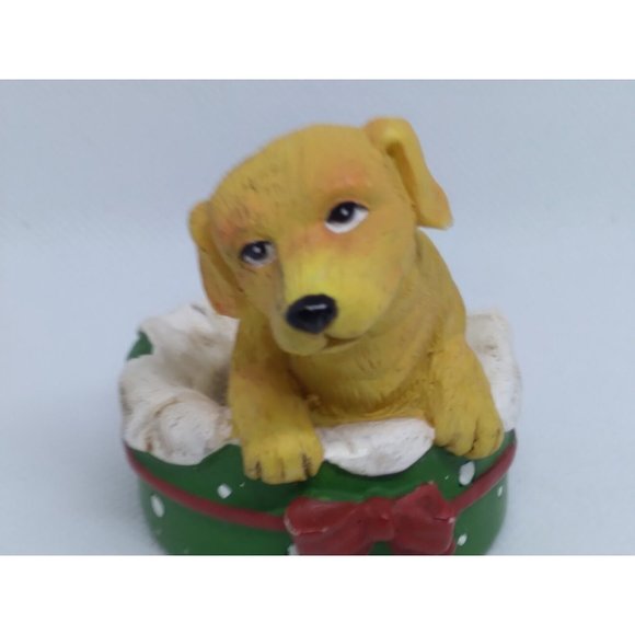 2009 AGC Cute Labrador Puppy In Gift Basket 2.25" Ornament Needs String - Picture 3 of 11